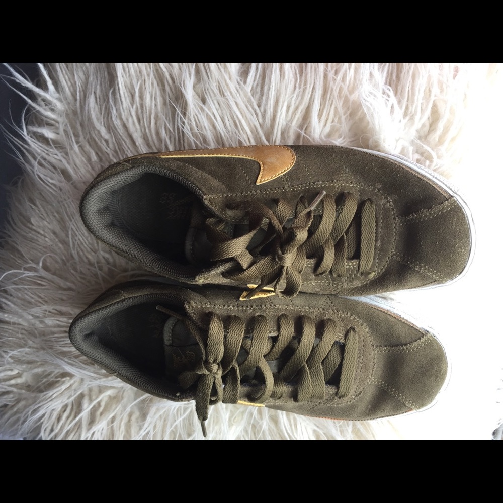 Nike Sneaker